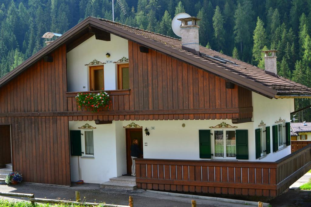 Cesa Elena Apartman Canazei Szoba fotó